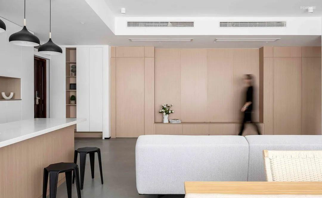 把收纳和显大做到极致