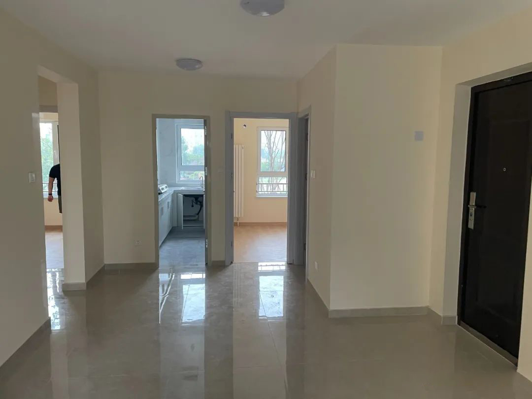 83平小户型变成11米超长横厅