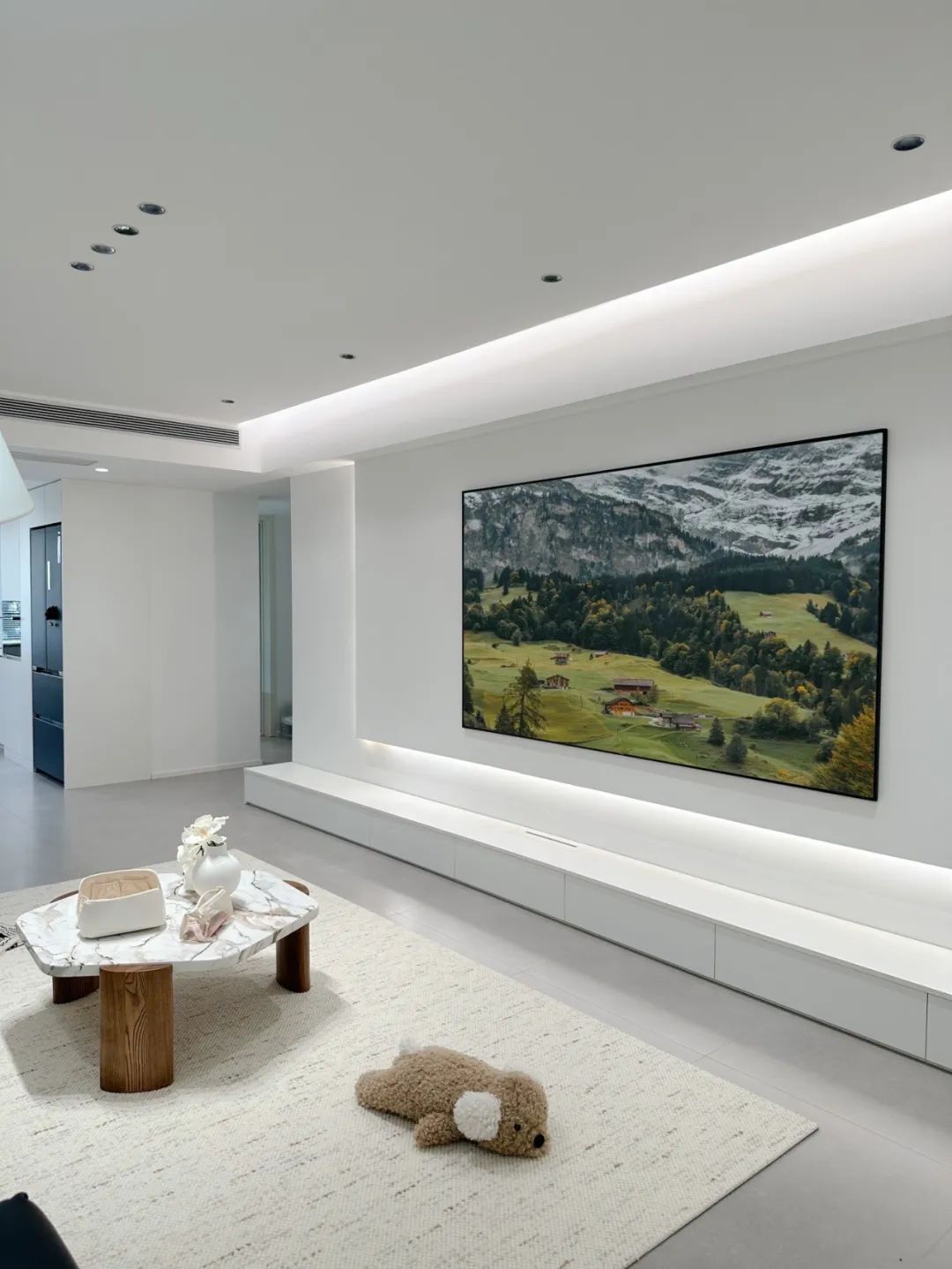 普通房子装成了普通人住不起的样子。