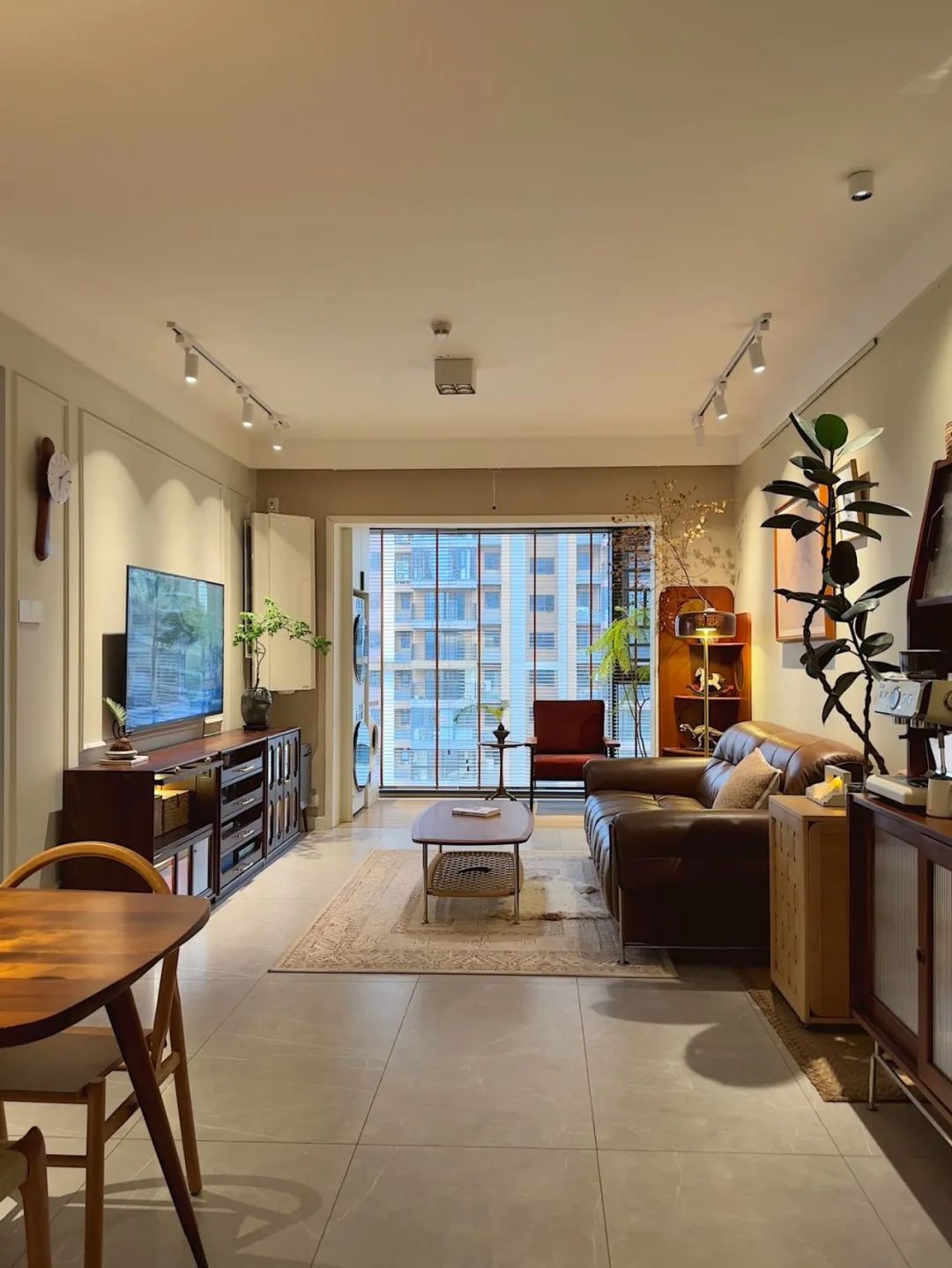 70㎡的小家，靠软装搭配出家的温馨与惬意。